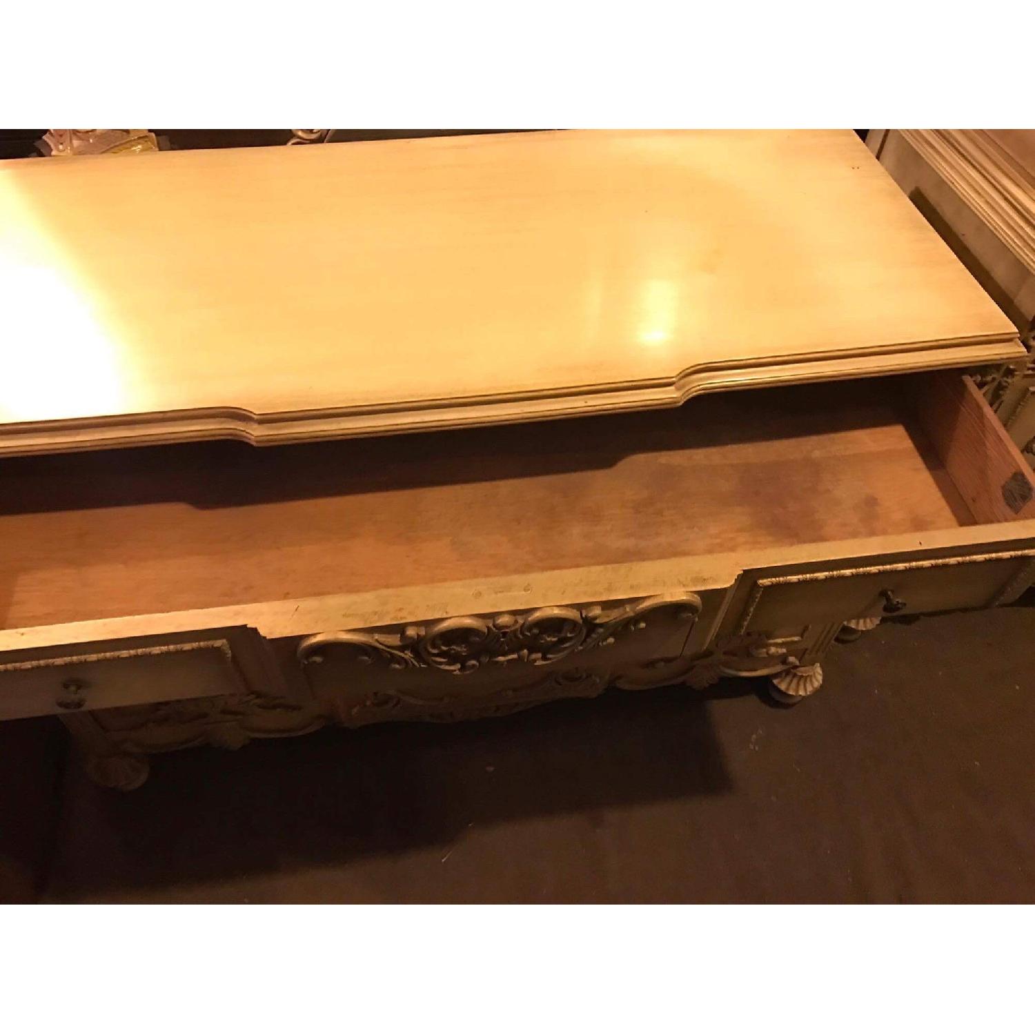 1920s Antique Kingsley Dresser w/ Hanging Mirror & Key - image-23