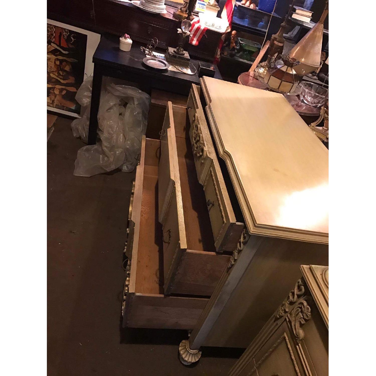 1920s Antique Kingsley Dresser w/ Hanging Mirror & Key - image-24