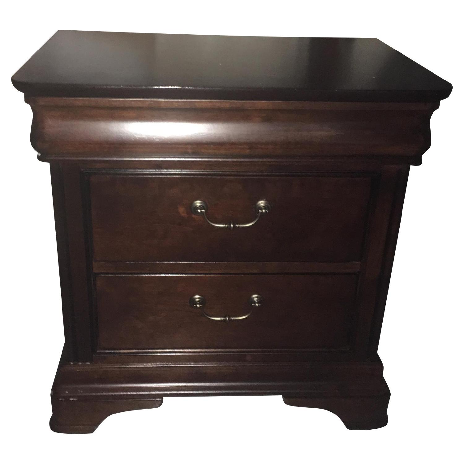 Havertys Nightstand AptDeco