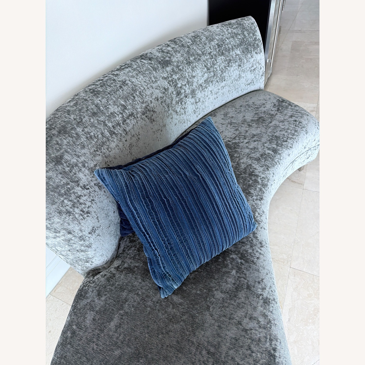 Mitchell Gold + Bob Williams Light Gray Fabric 2 Piece Sectional - image-8