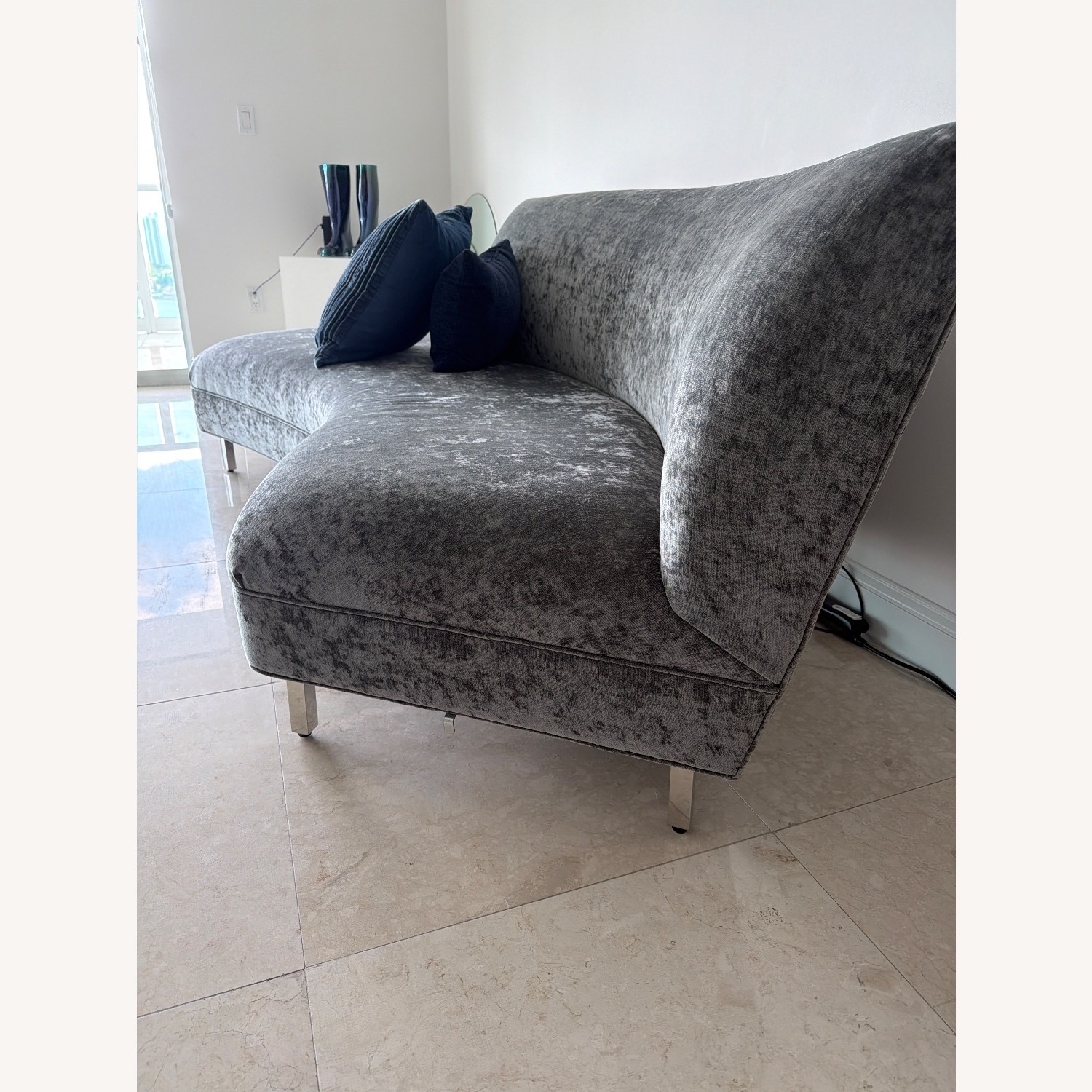 Mitchell Gold + Bob Williams Light Gray Fabric 2 Piece Sectional - image-4