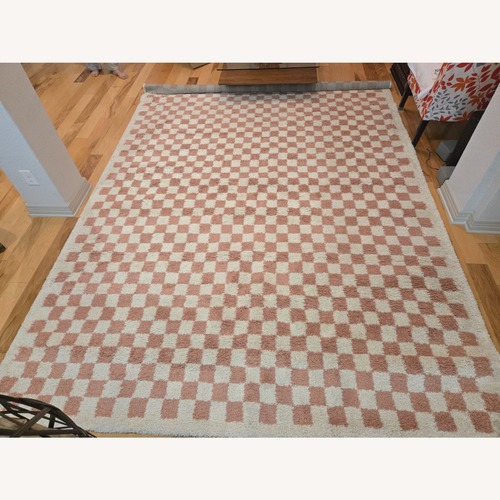 Used Wayfair White Pink Area Rug 9' x 12' for sale on AptDeco