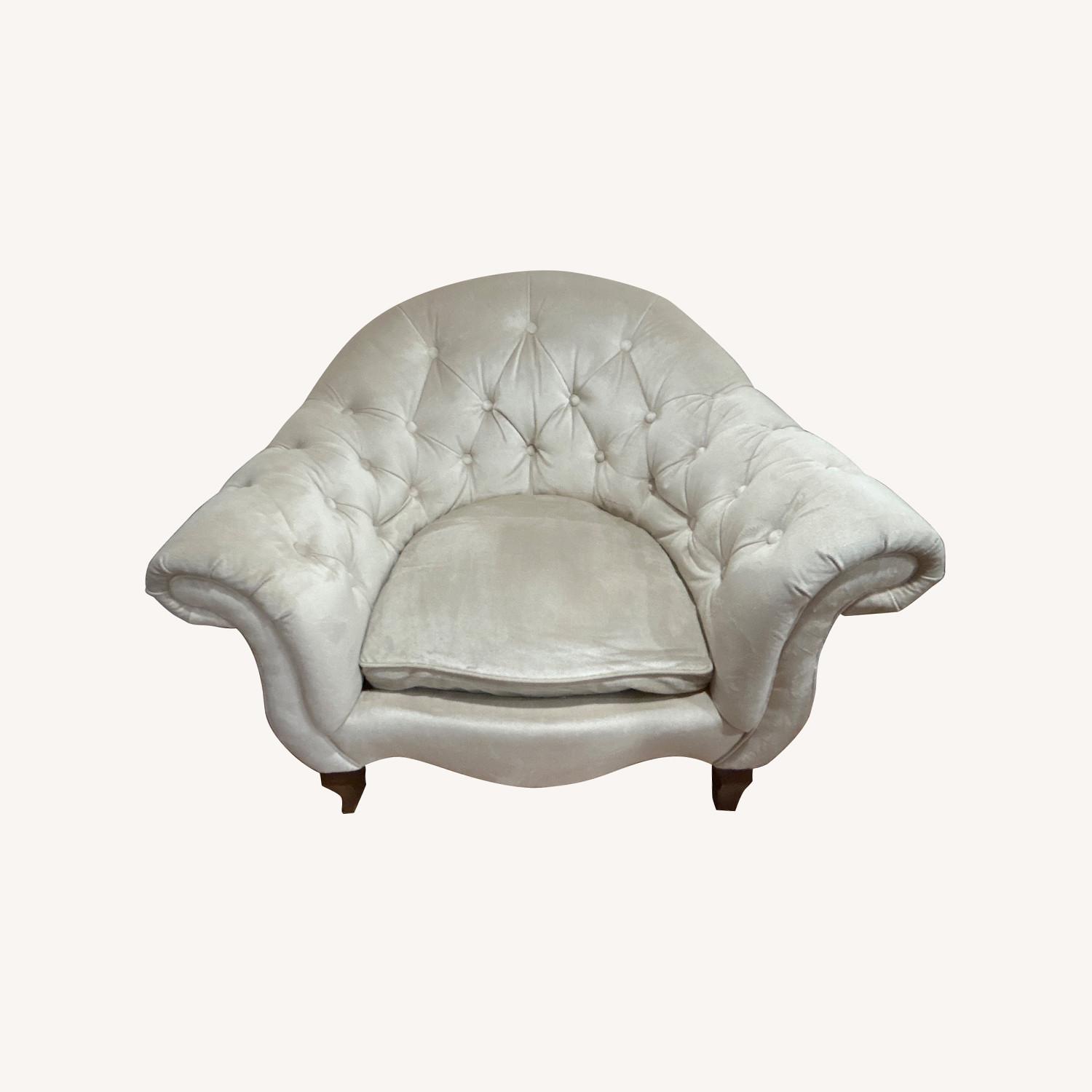 Raymour & Flanigan Natural Loveseat - image-0
