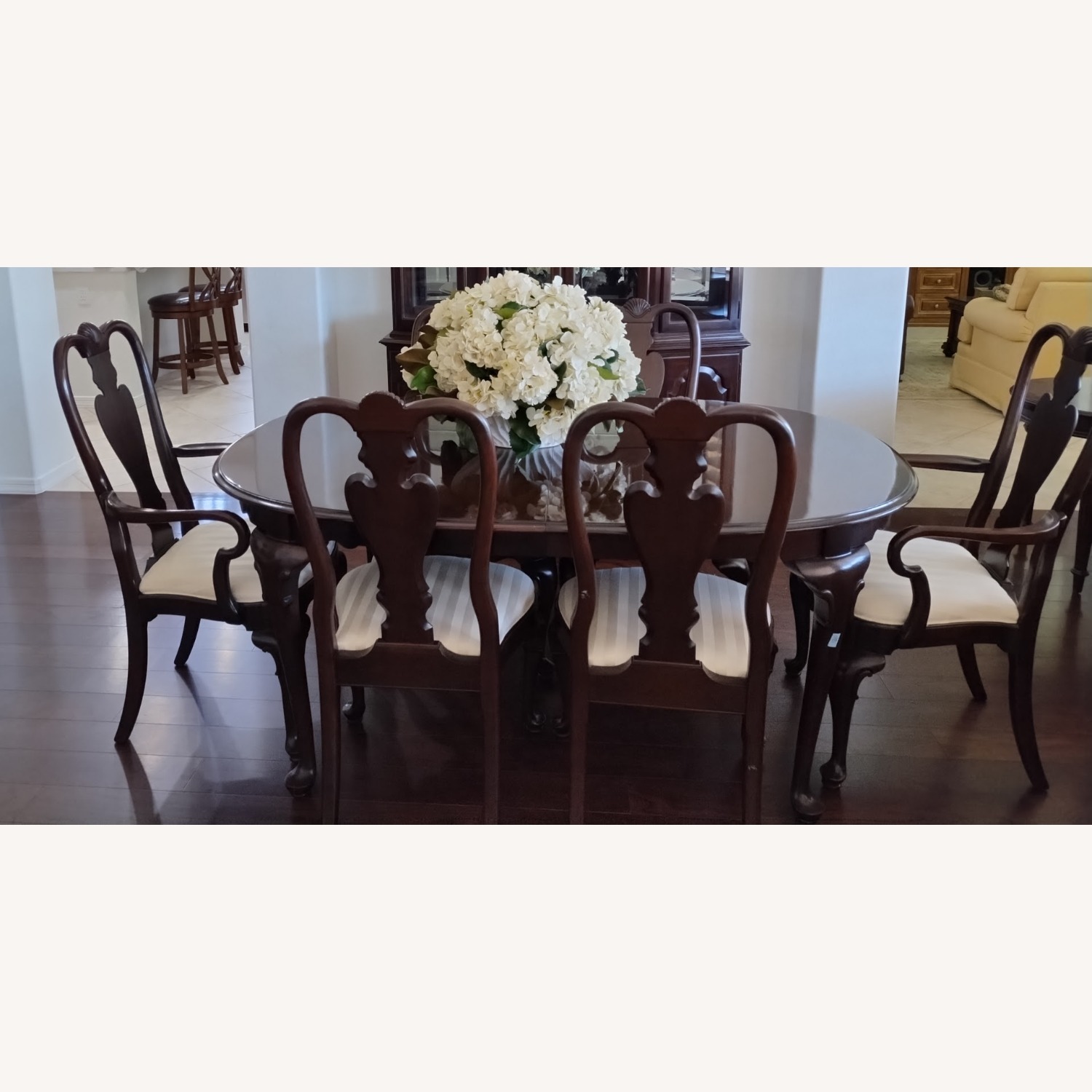 Ethan Allen Georgian Court Dining Room Table - image-2