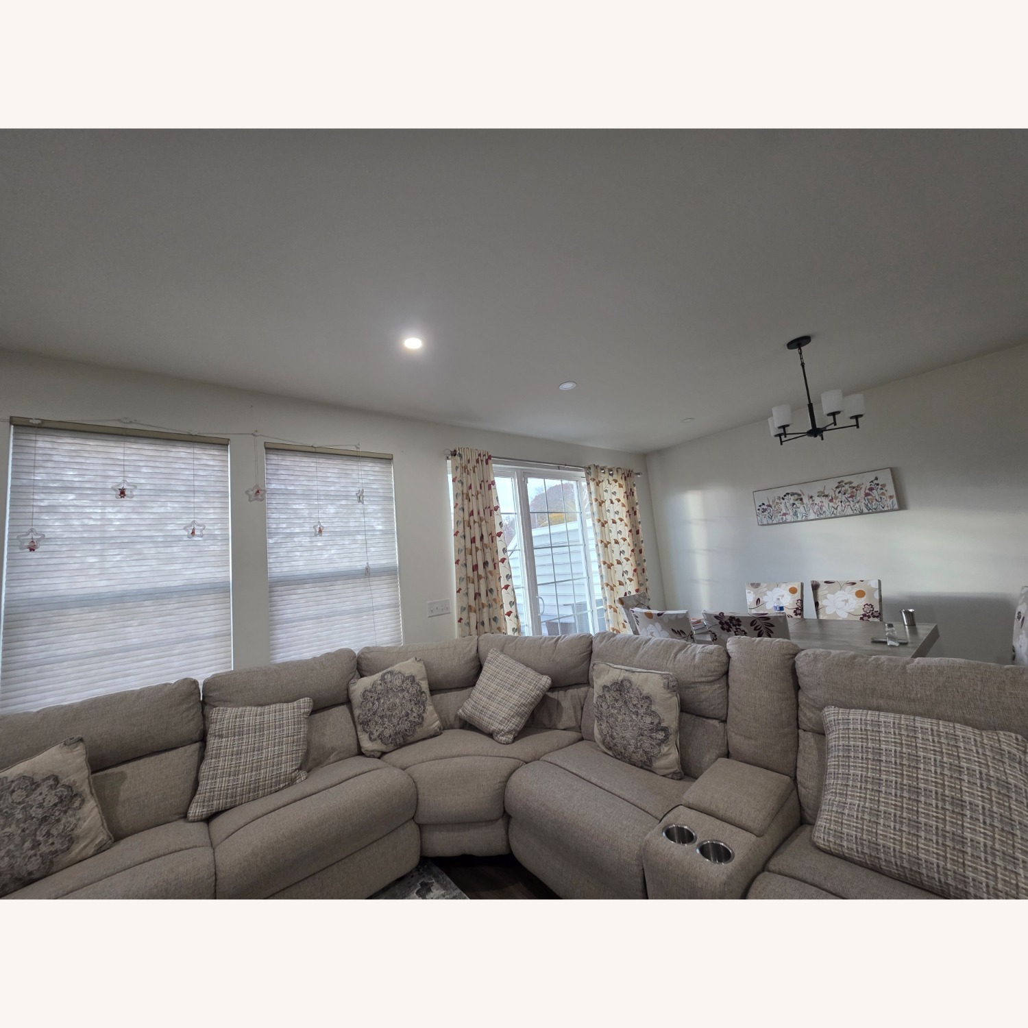 Light Gray 3+ Piece Sectional - image-0