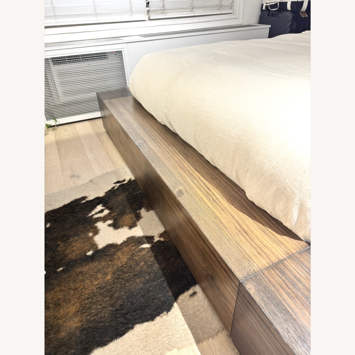 Wade Logan Marchetti Dark Brown Queen Bed - Wood - image-4