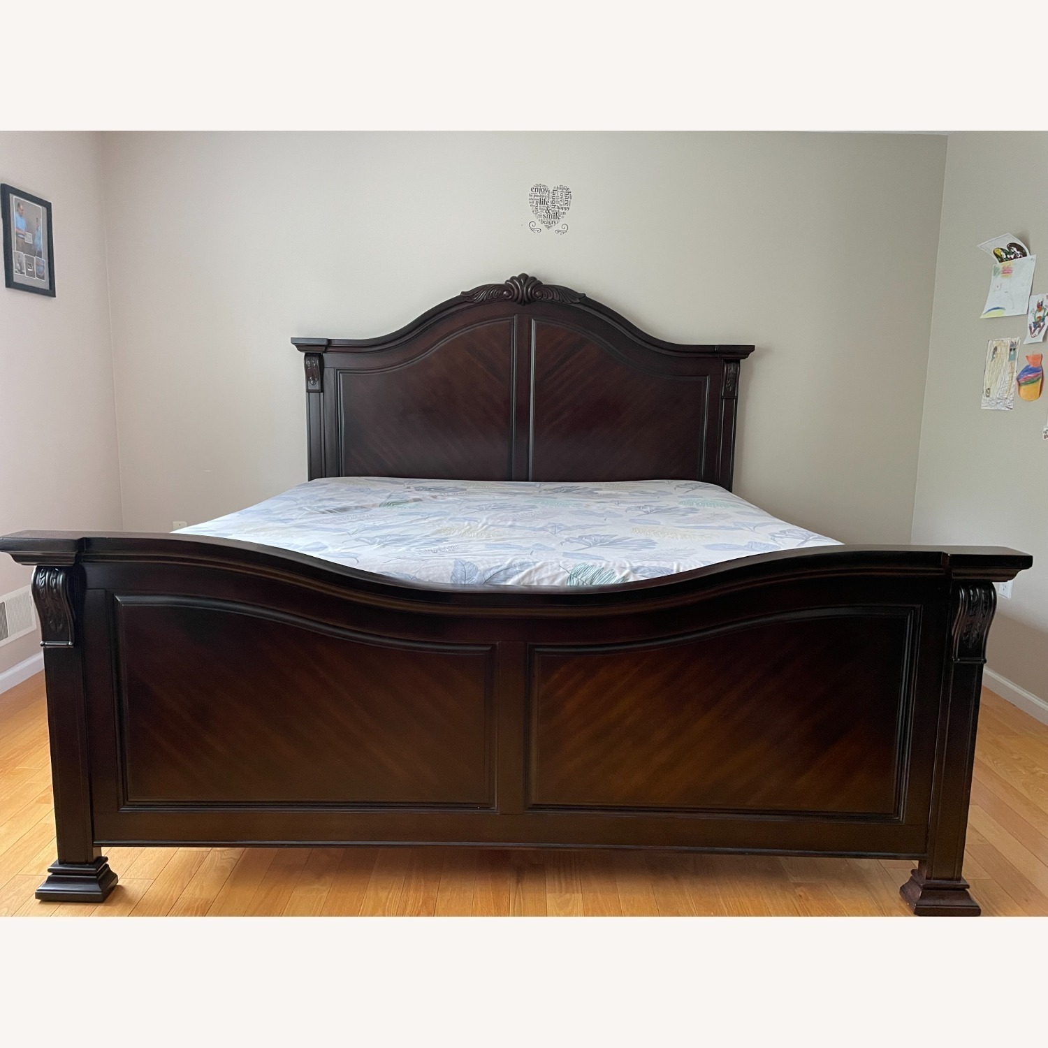 New Classic Furniture Co Dark Brown Wood King Bed - image-1