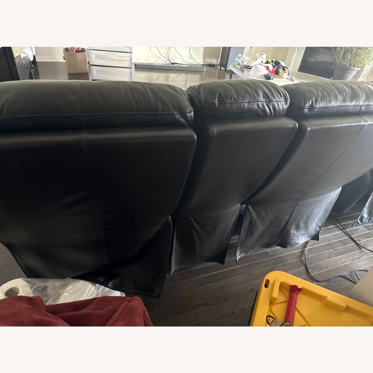 Gardner-White Furniture Flex Dark Gray Loveseat - image-5