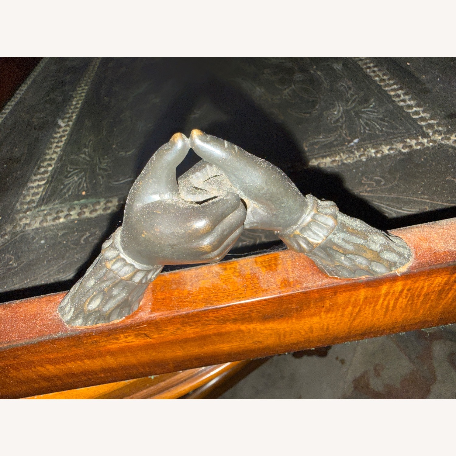 Contemporary Décor - image-4