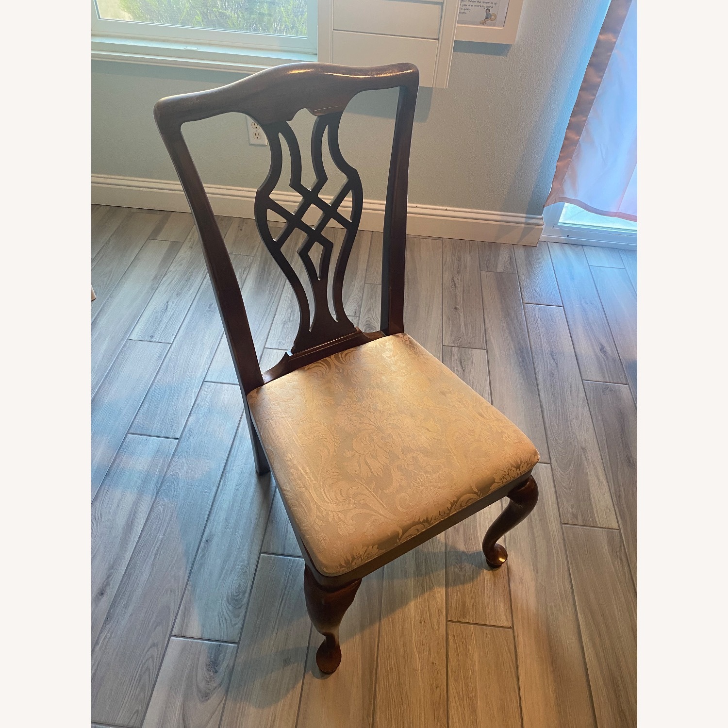 ✨ Gorgeous Vintage China Cabinet ✨ - image-7