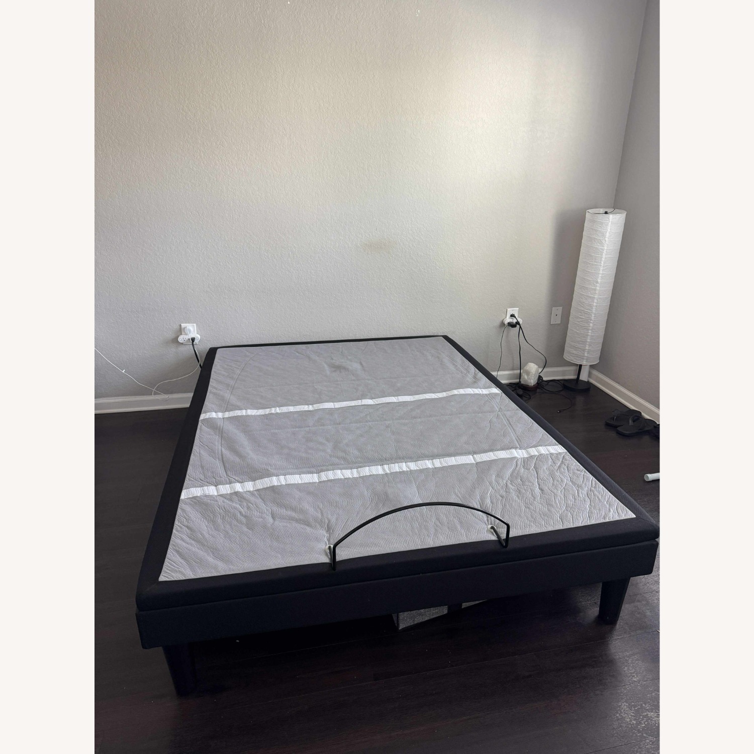 Leggett & Platt 500 Series Queen Adjustable Bed - AptDeco