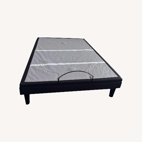 Used Leggett & Platt 500 Series Queen Adjustable Bed for sale on AptDeco