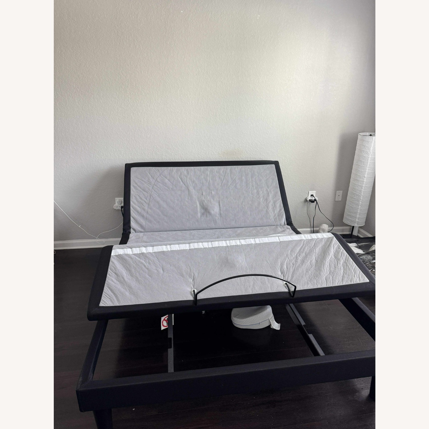 Leggett & Platt 500 Series Queen Adjustable Bed - AptDeco