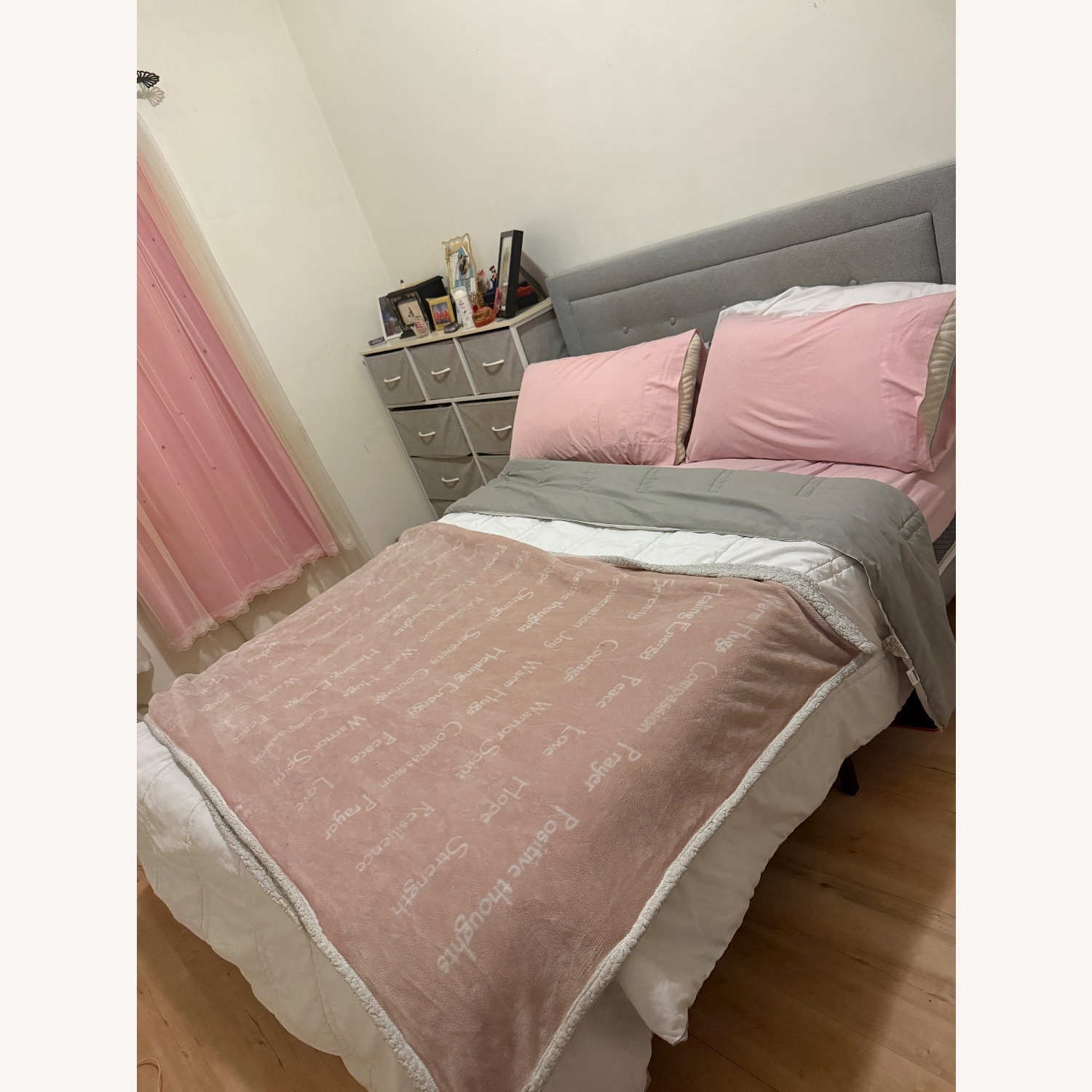 Light Gray Wood Full Bed - image-2