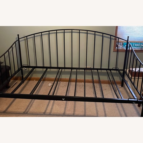 Used Black Metal Daybed for sale on AptDeco