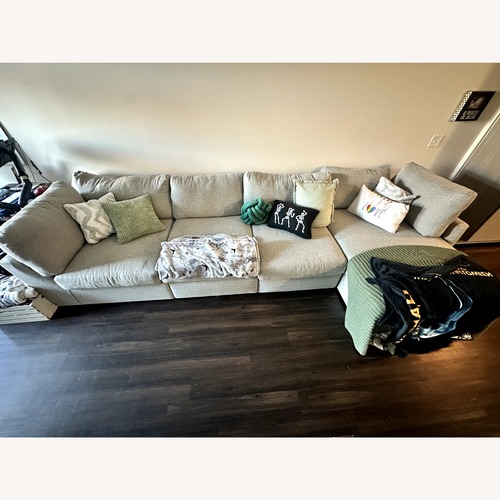 Used City Furniture Noah Light Gray 3+ Piece Sectional for sale on AptDeco