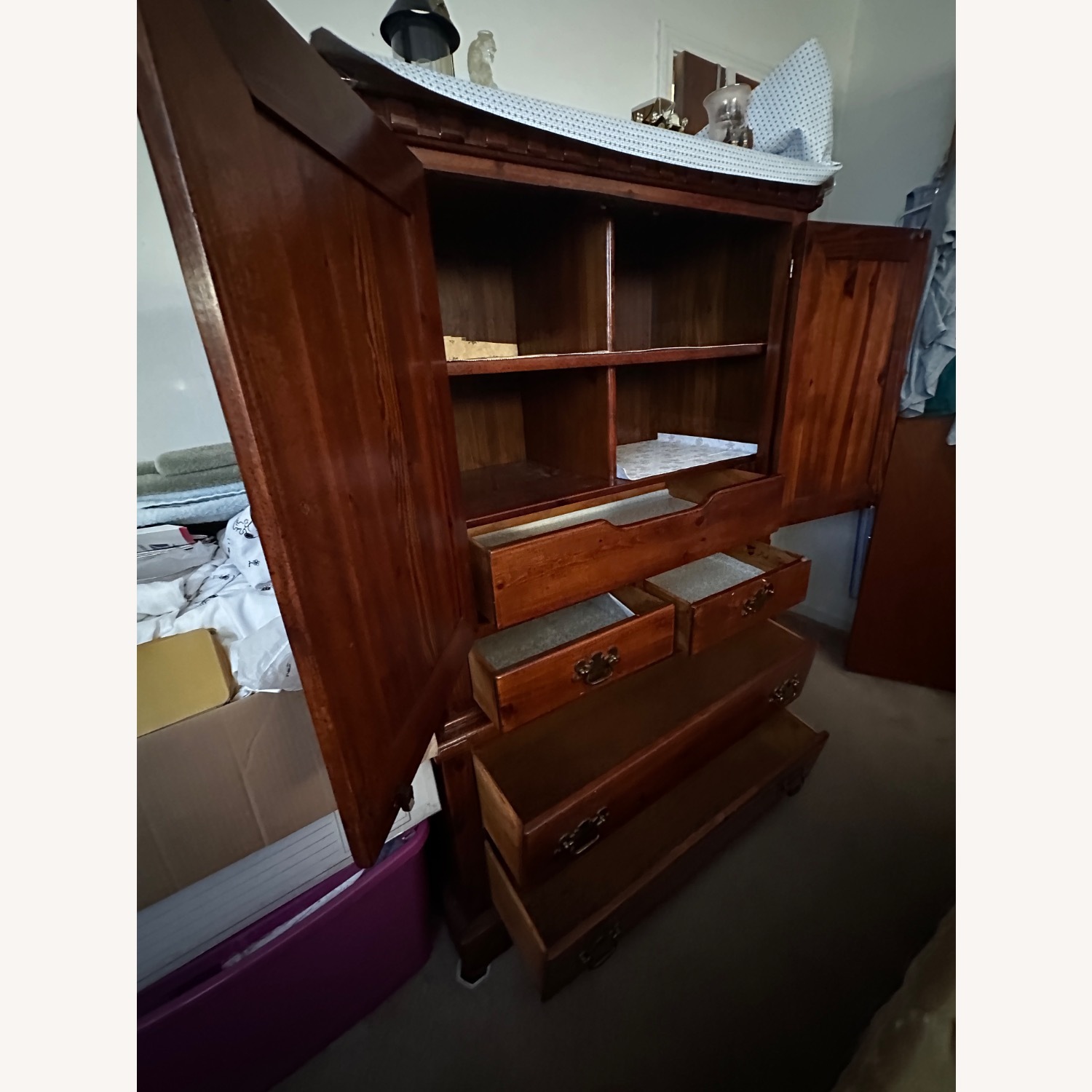 Link-Taylor Mahogany Dresser - image-3