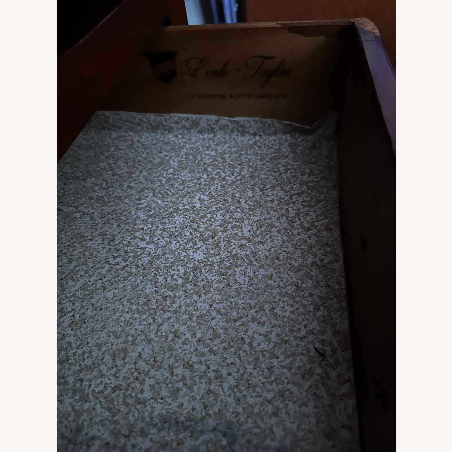 Link-Taylor Mahogany Dresser - image-5