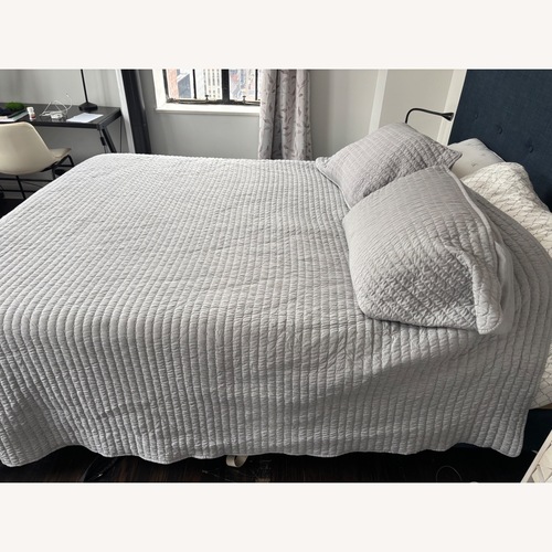 Used Modern Queen Bed for sale on AptDeco