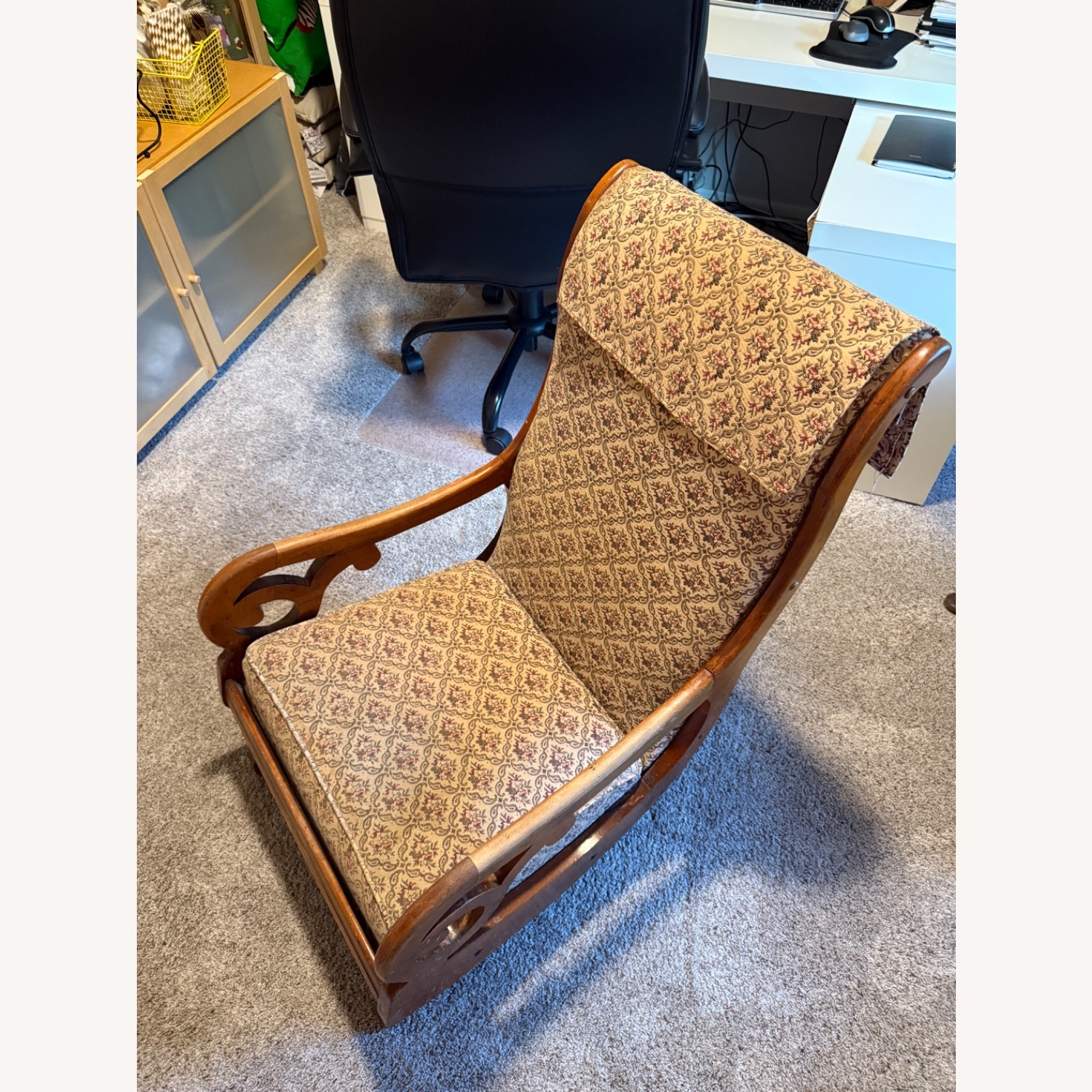 Vintage/Antique Finds Armchair - image-2