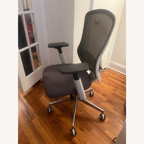 Used Staples Ergonomic Light Gray Office Chair for sale on AptDeco