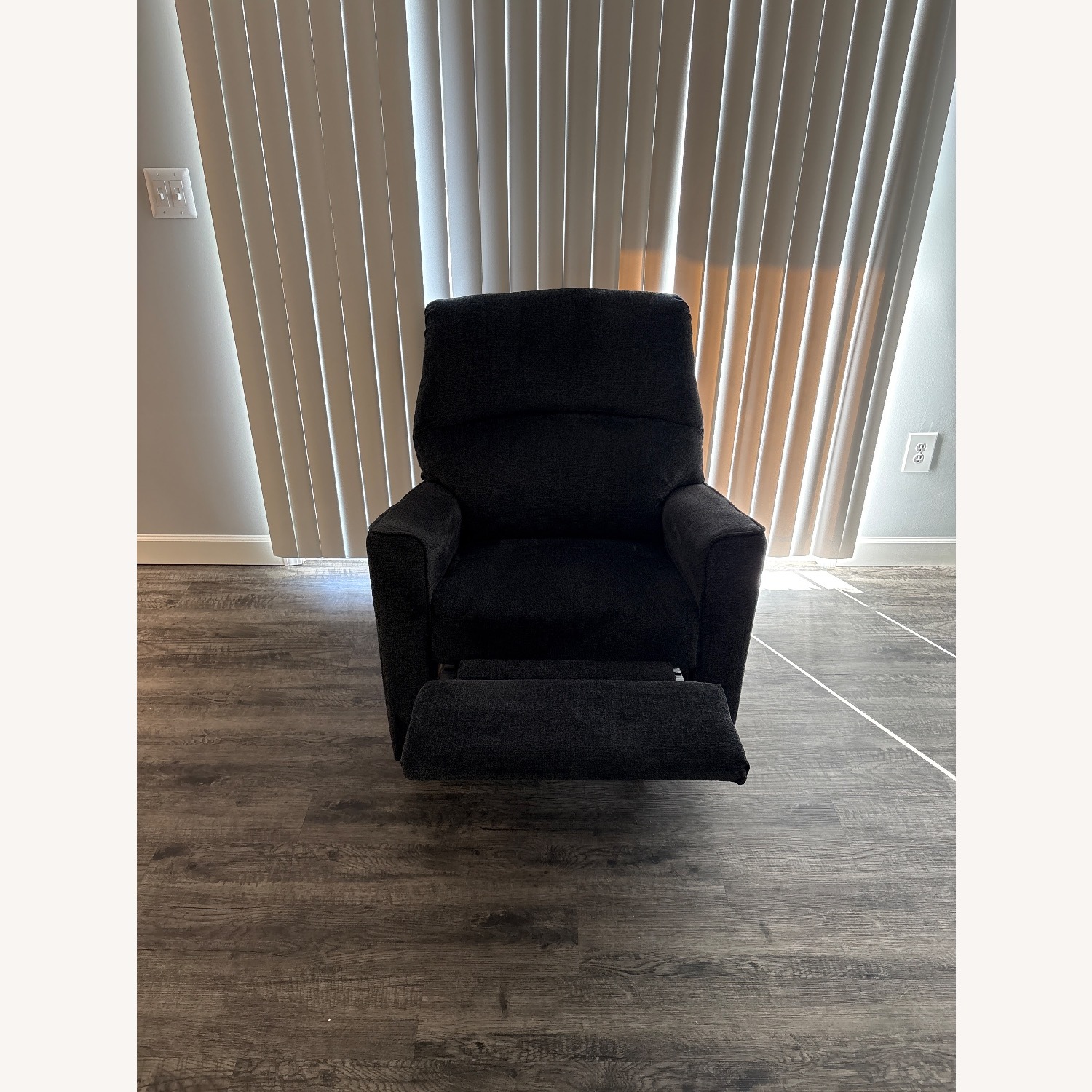 Ashley Furniture Altari Manual Recliner - image-4