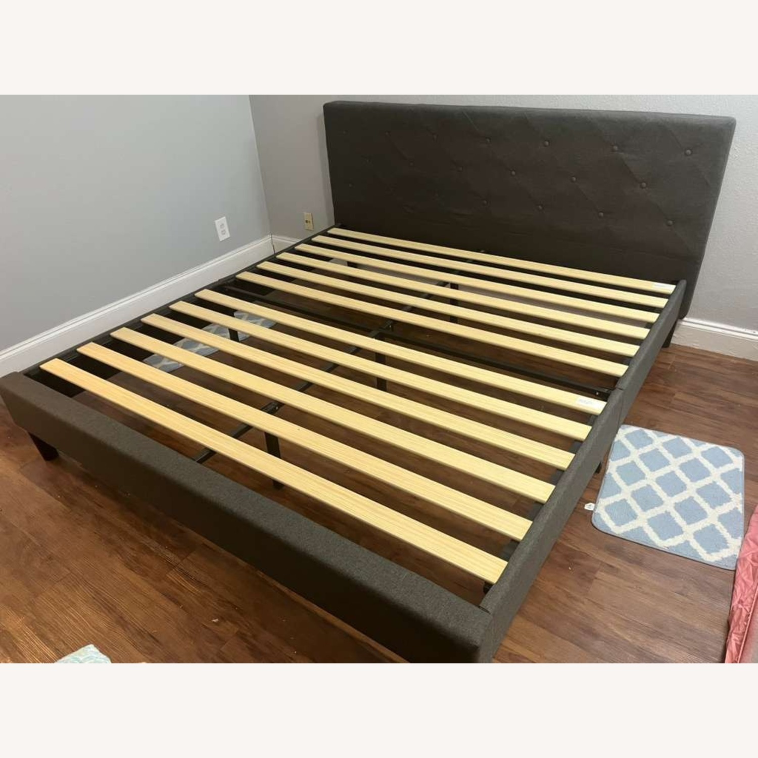 ZINUS Shalini Dark Gray Wood King Bed - image-1