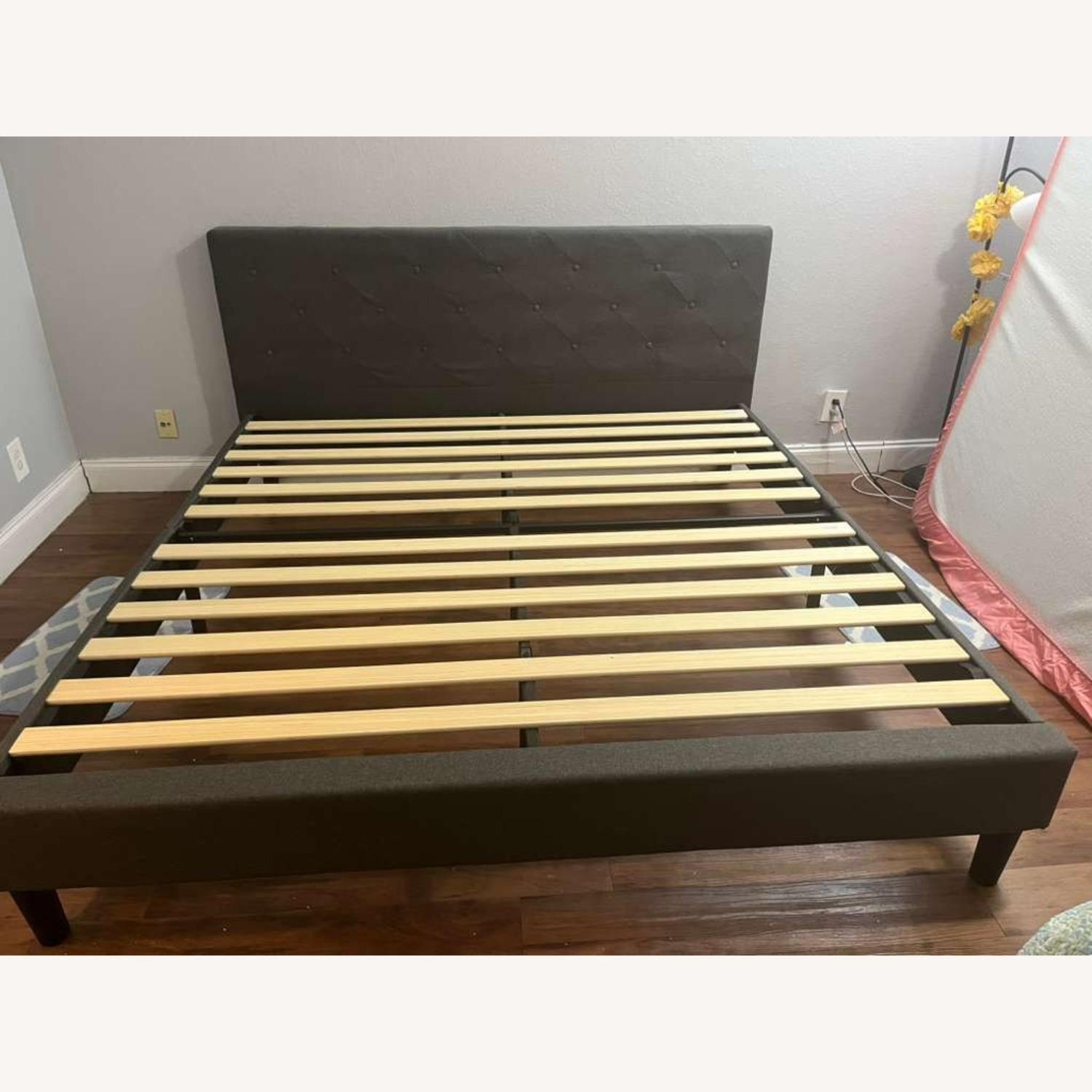 ZINUS Shalini Dark Gray Wood King Bed - image-4