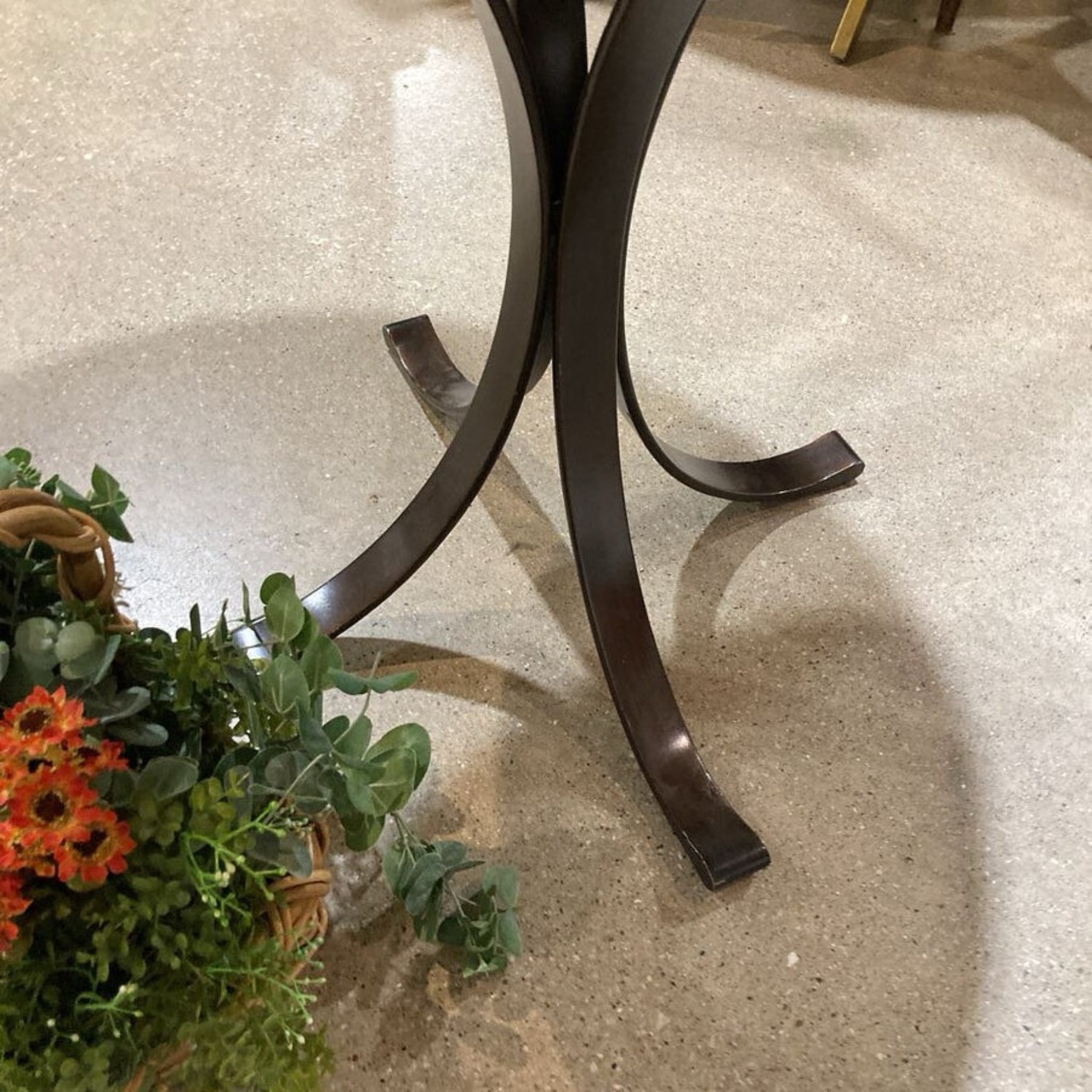 Metal Base Tulip W Granite Top Dining Table - image-7