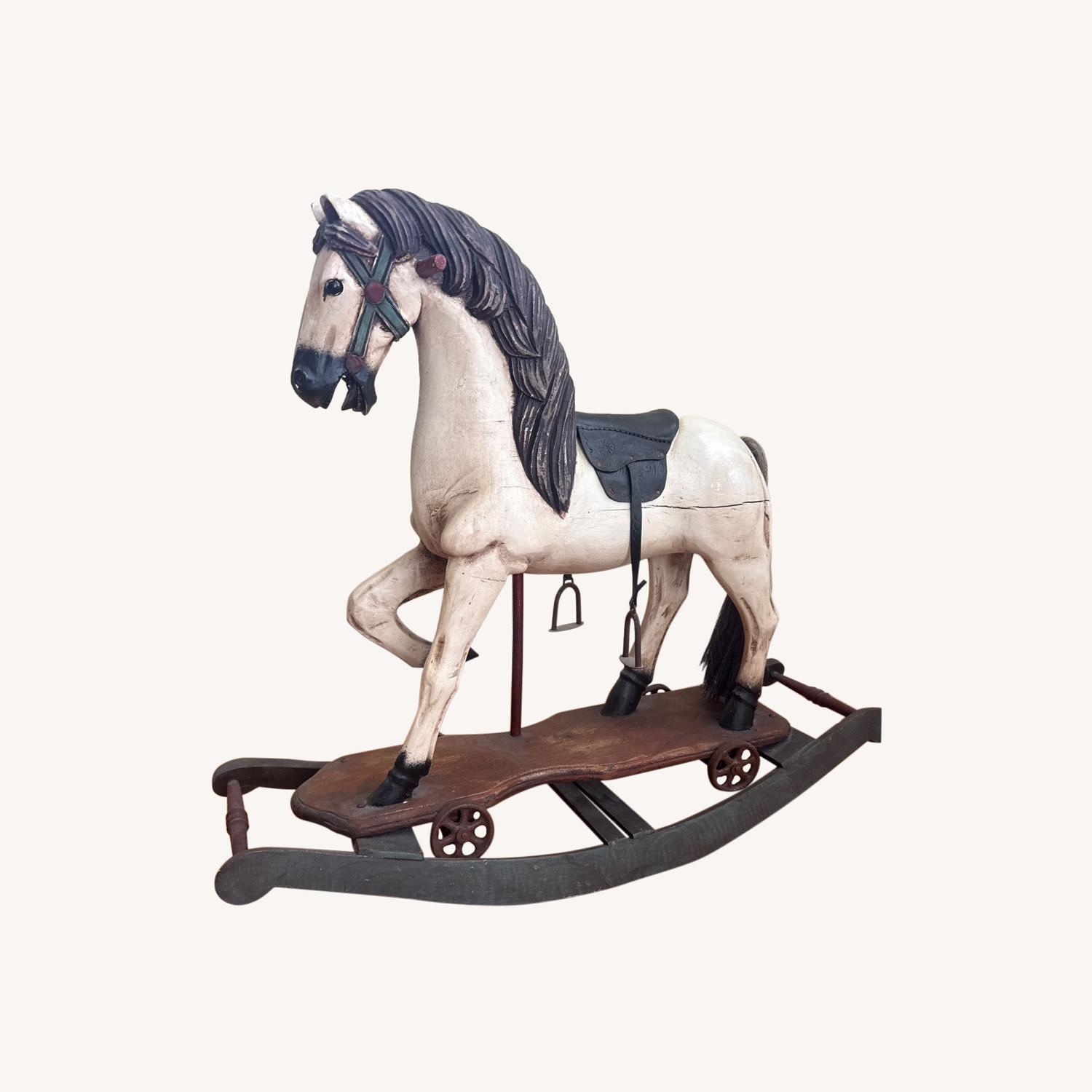 White Wood Décor - image-0