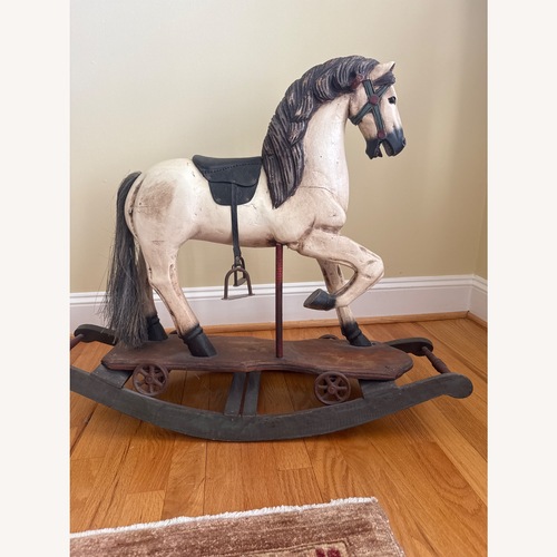 Used White Wood Décor for sale on AptDeco