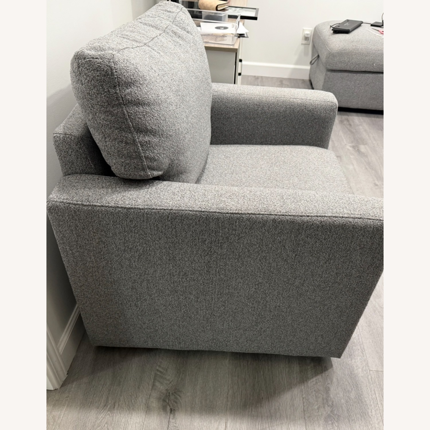 Bob's Discount Furniture Grey Swivel Armchair - image-3