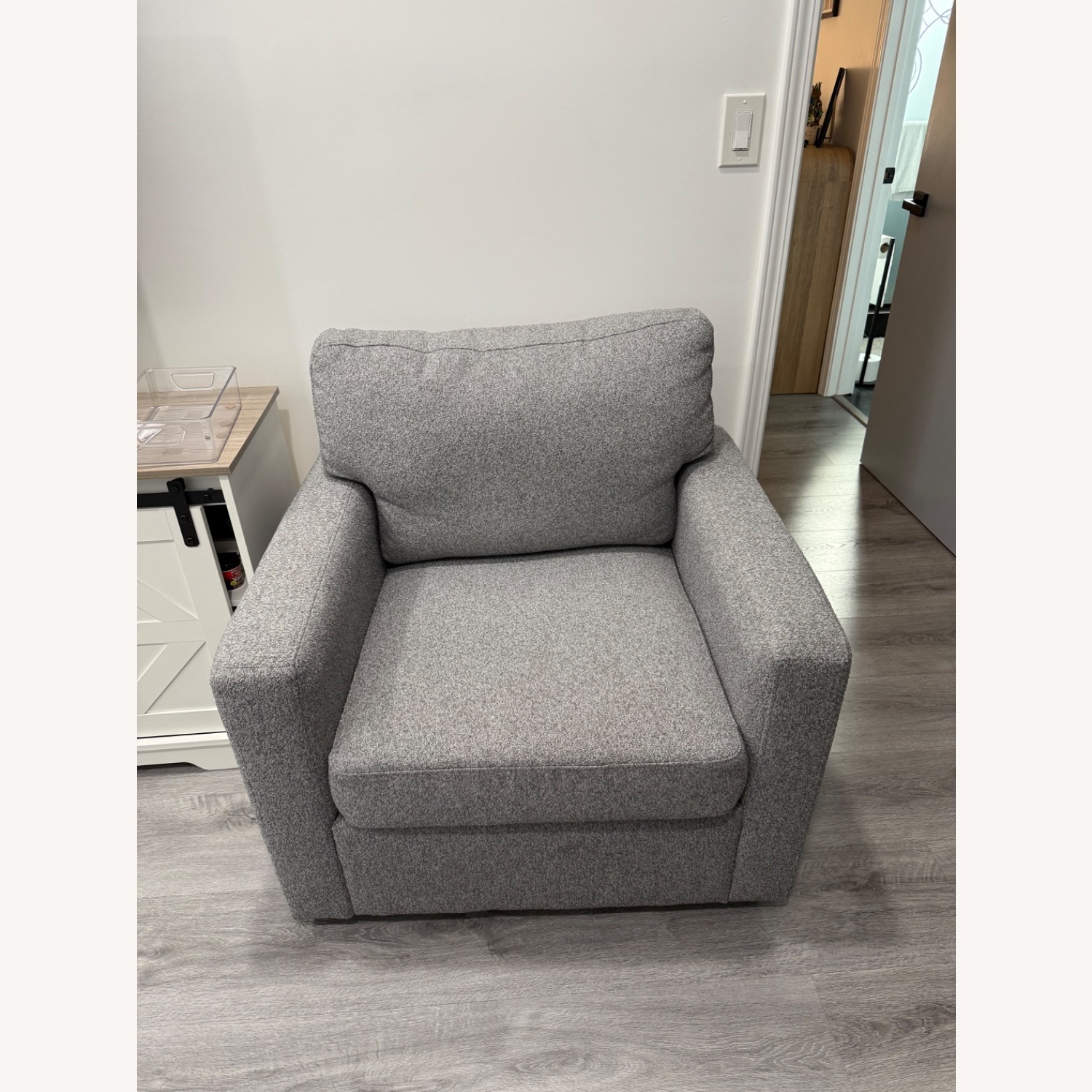 Bob's Discount Furniture Grey Swivel Armchair - image-1