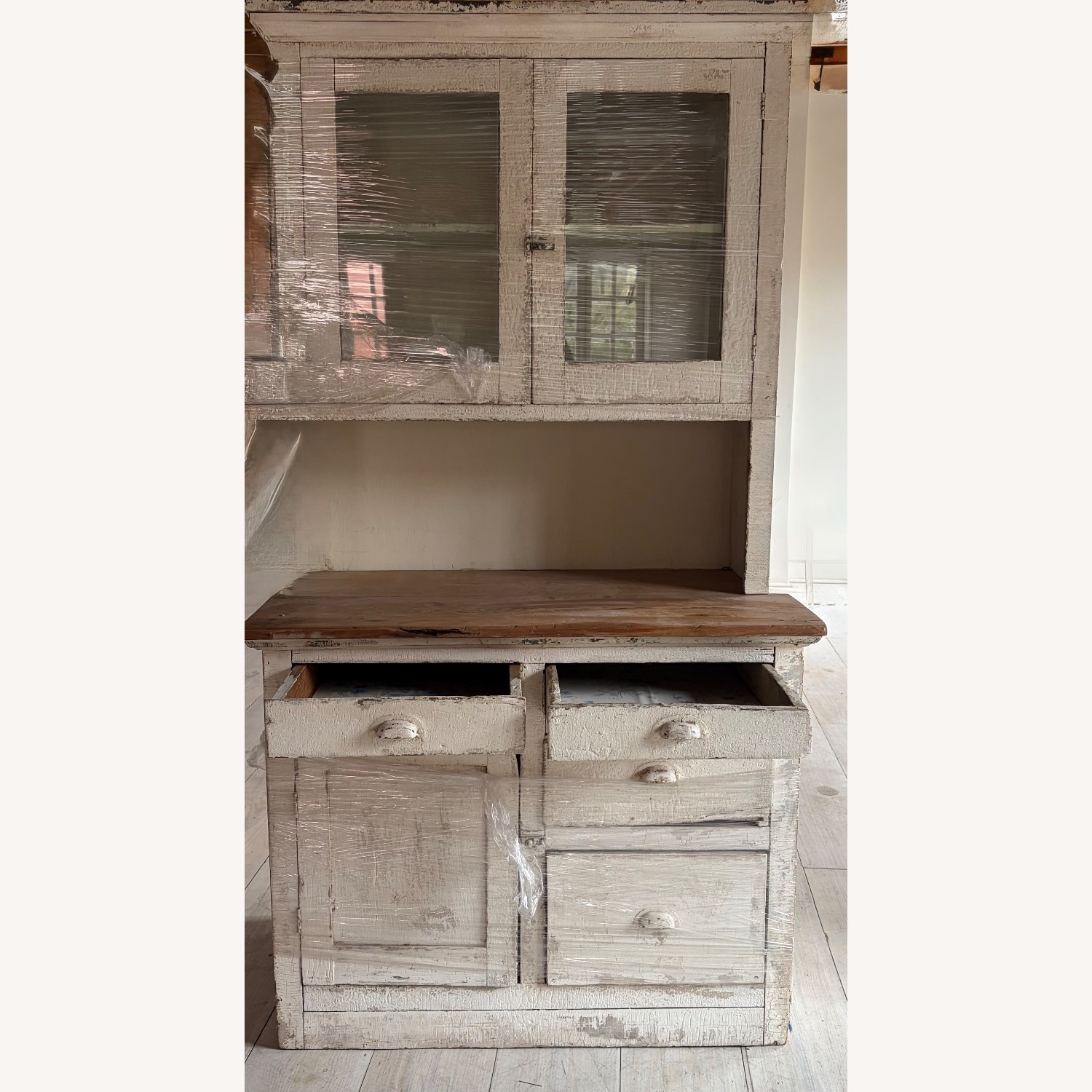 Vintage Kitchenette - image-4