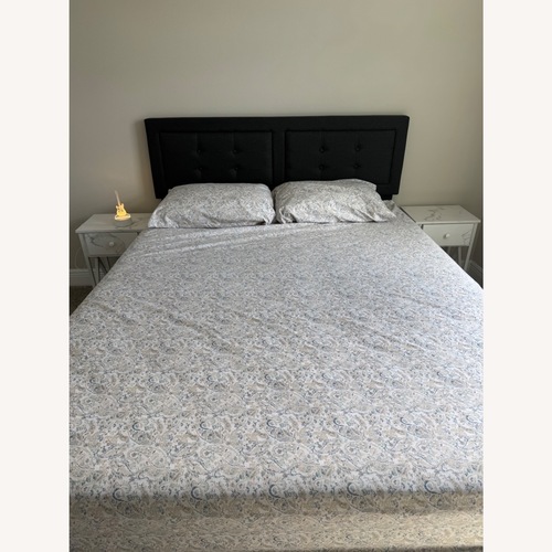 Used White Wood Queen Bed for sale on AptDeco