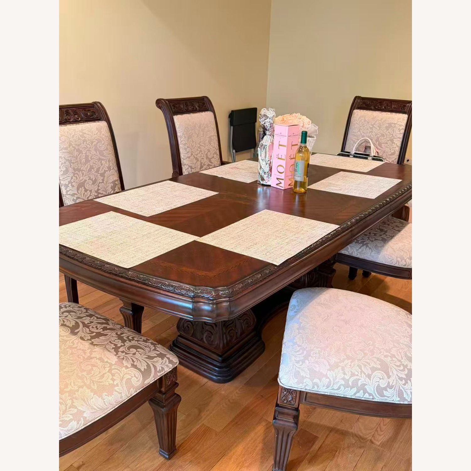 Elegant 6-Piece Dining Table Set - image-4