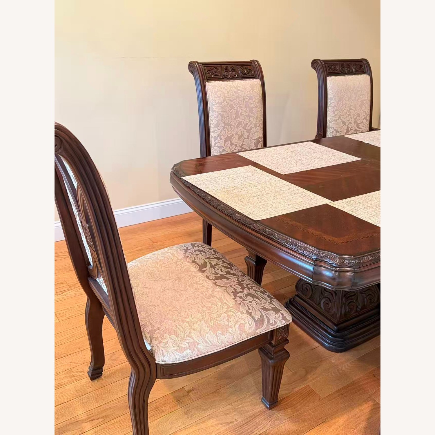 Elegant 6-Piece Dining Table Set - image-7