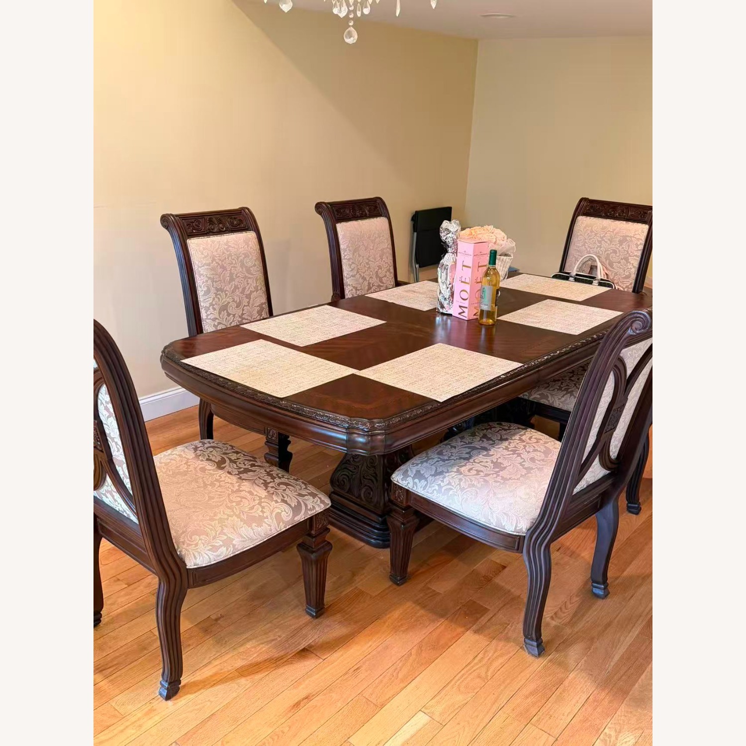 Elegant 6-Piece Dining Table Set - image-2