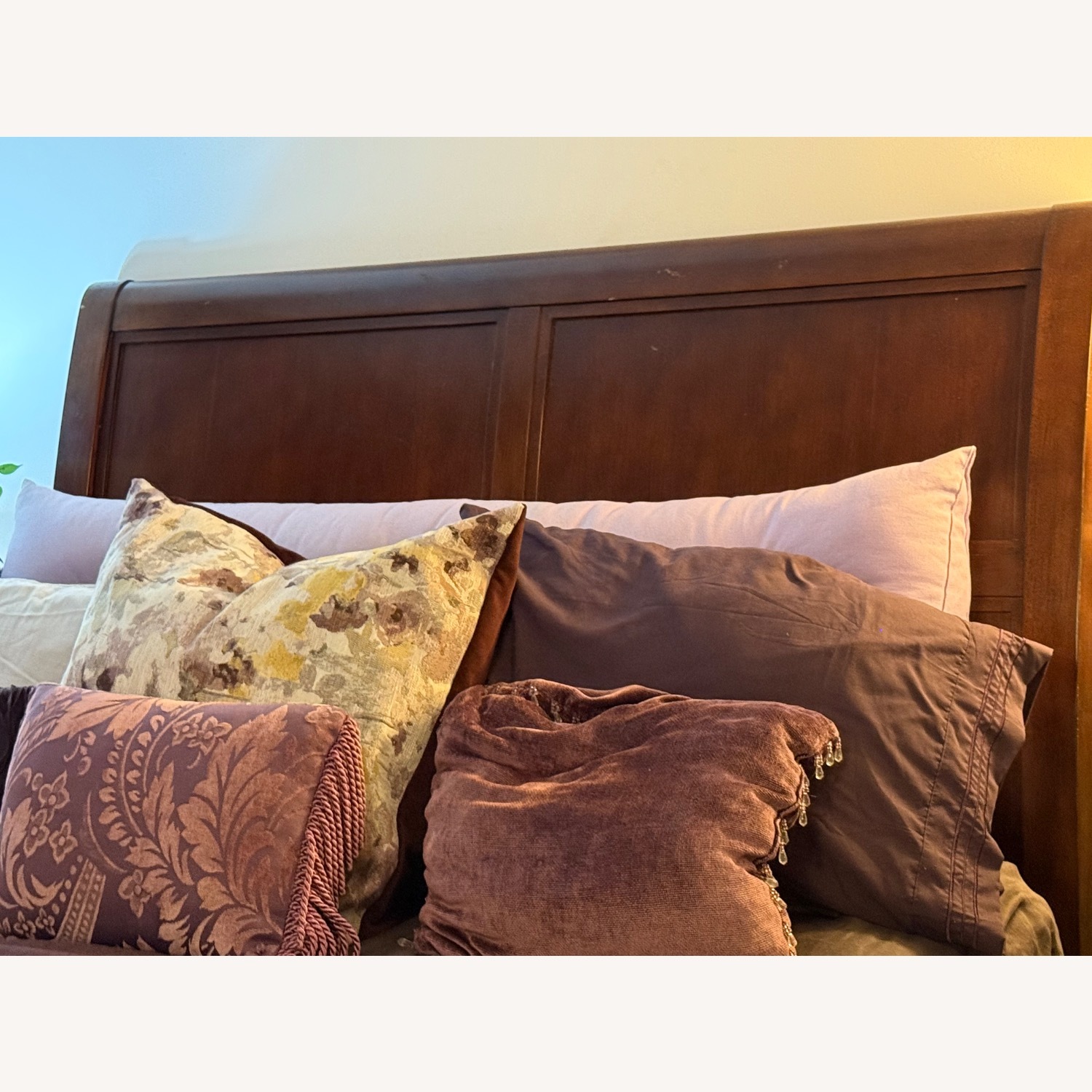 Vintage Solid Wood Sleigh Bed, Queen Size  - image-9