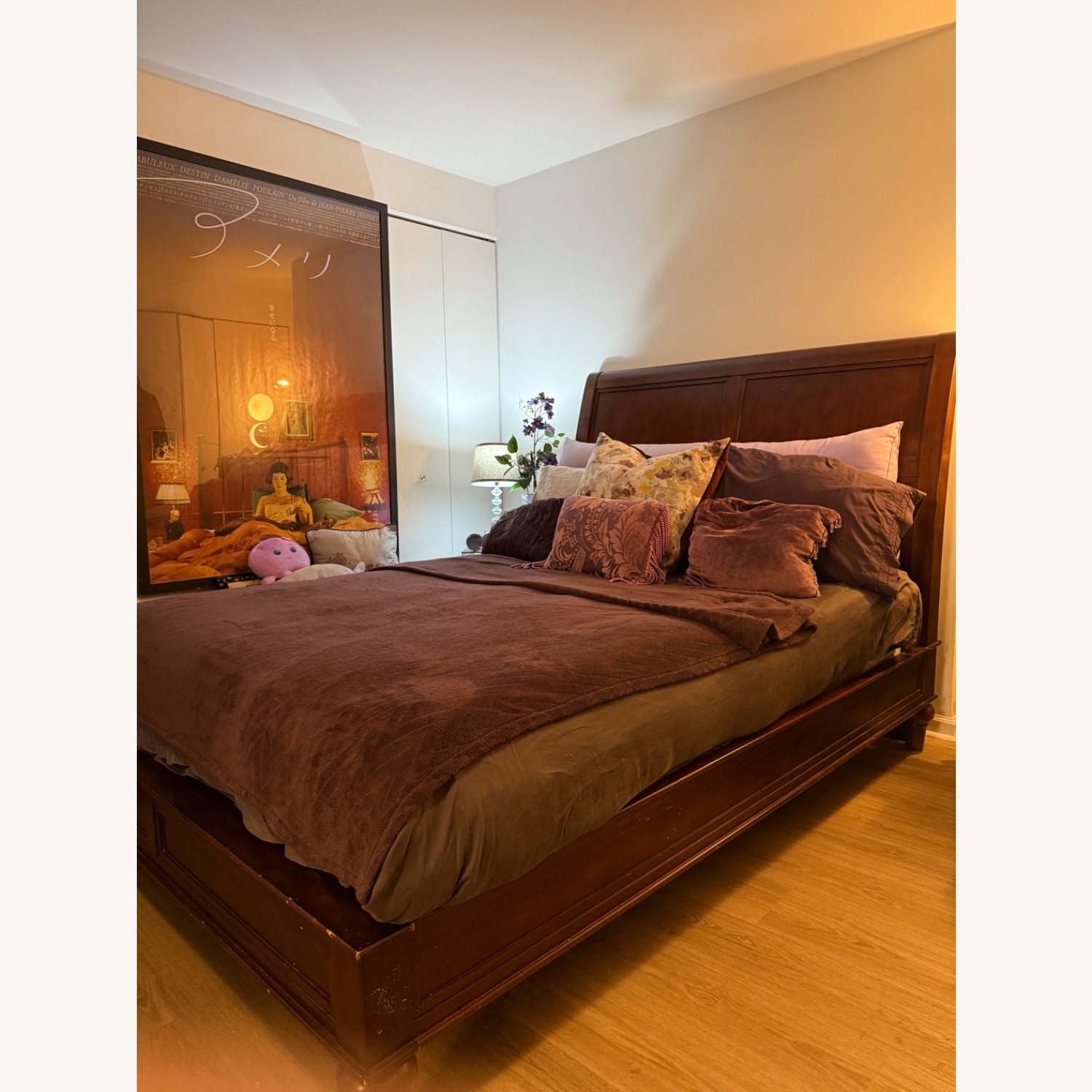 Vintage Solid Wood Sleigh Bed, Queen Size  - image-12