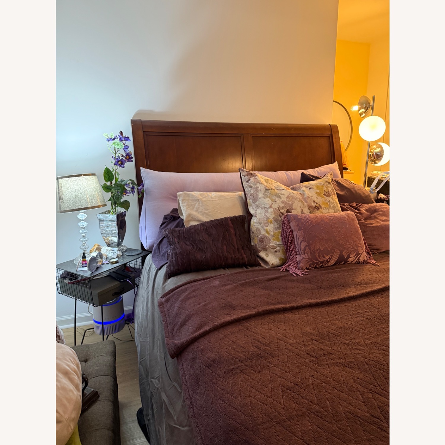 Vintage Solid Wood Sleigh Bed, Queen Size  - image-3