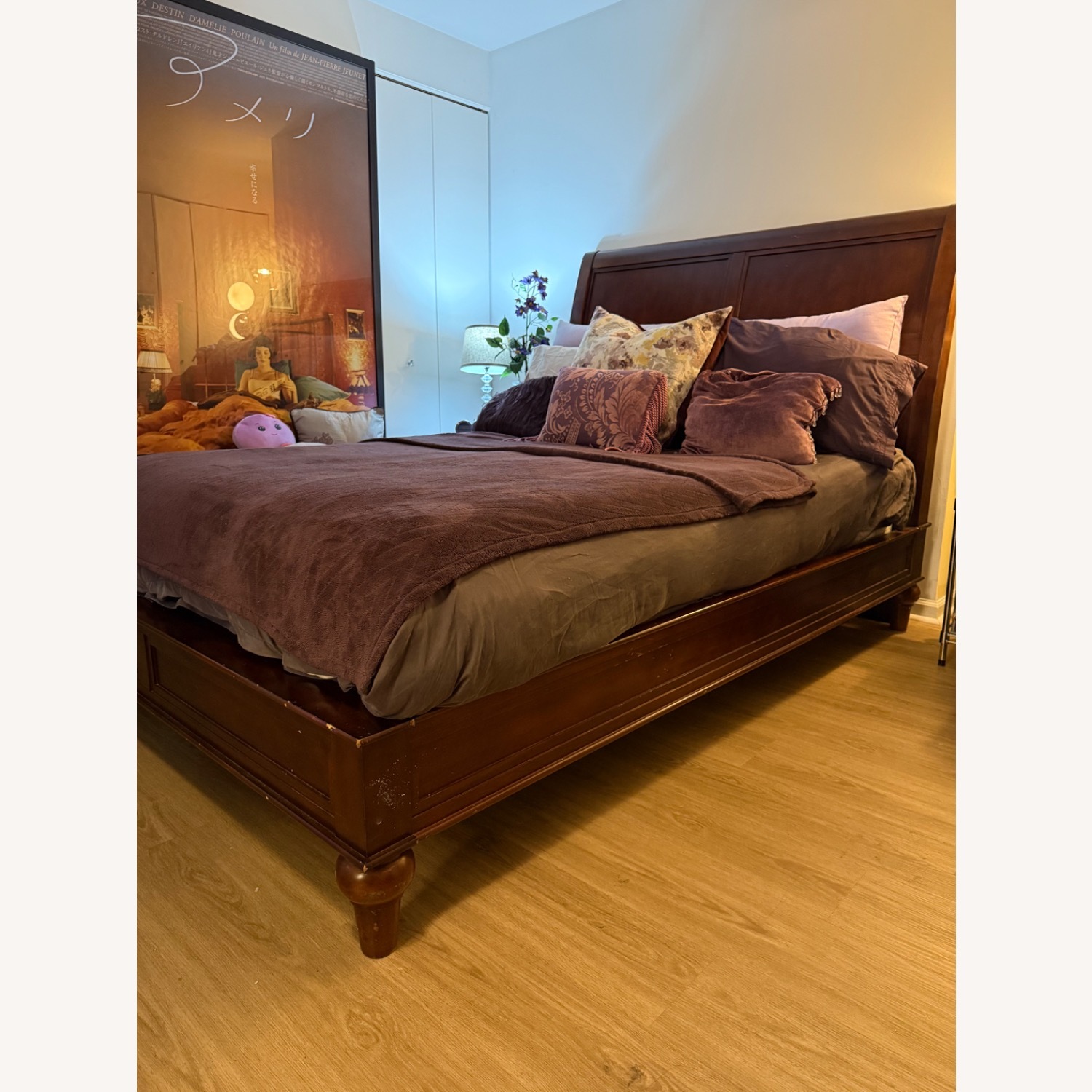 Vintage Solid Wood Sleigh Bed, Queen Size  - image-1