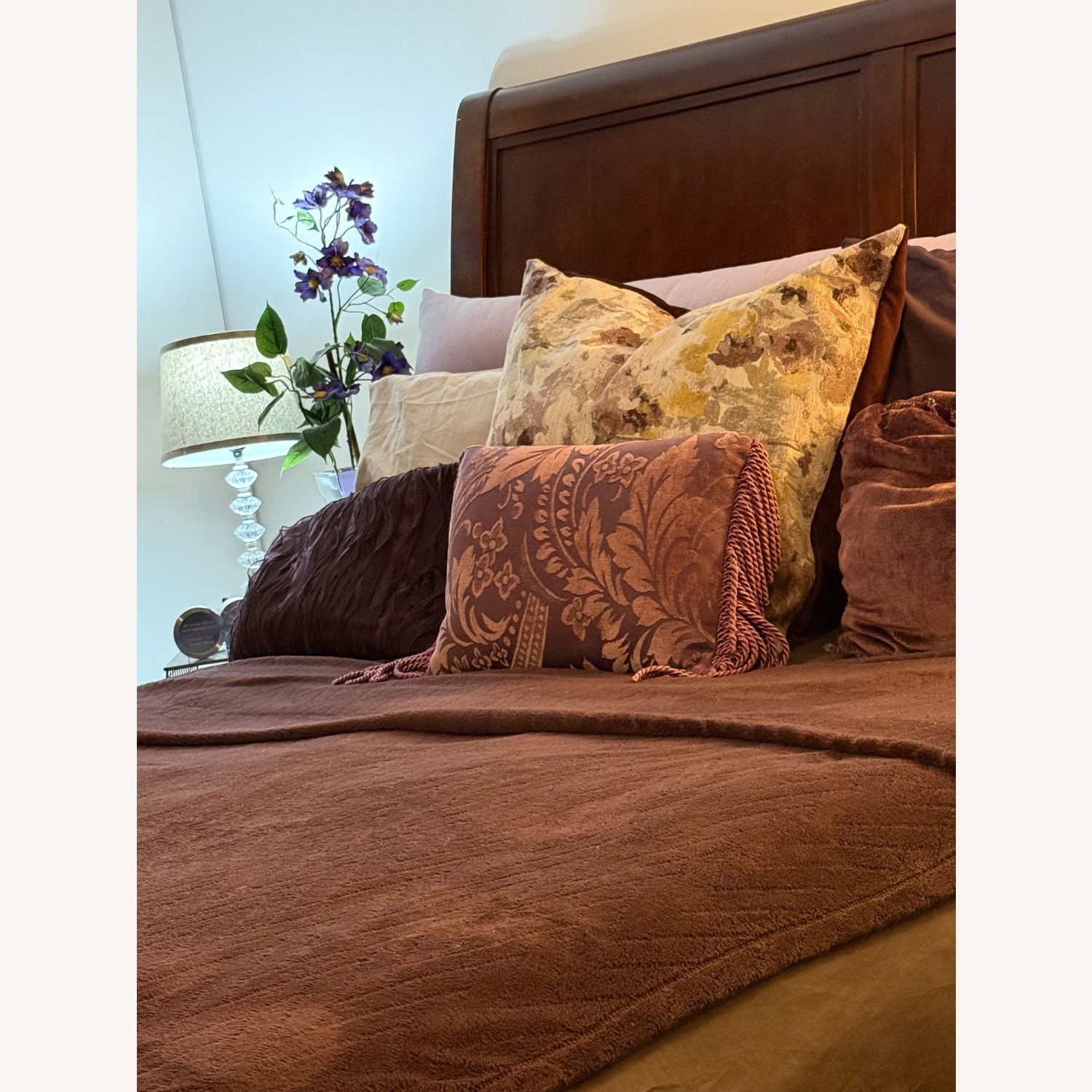 Vintage Solid Wood Sleigh Bed, Queen Size  - image-7