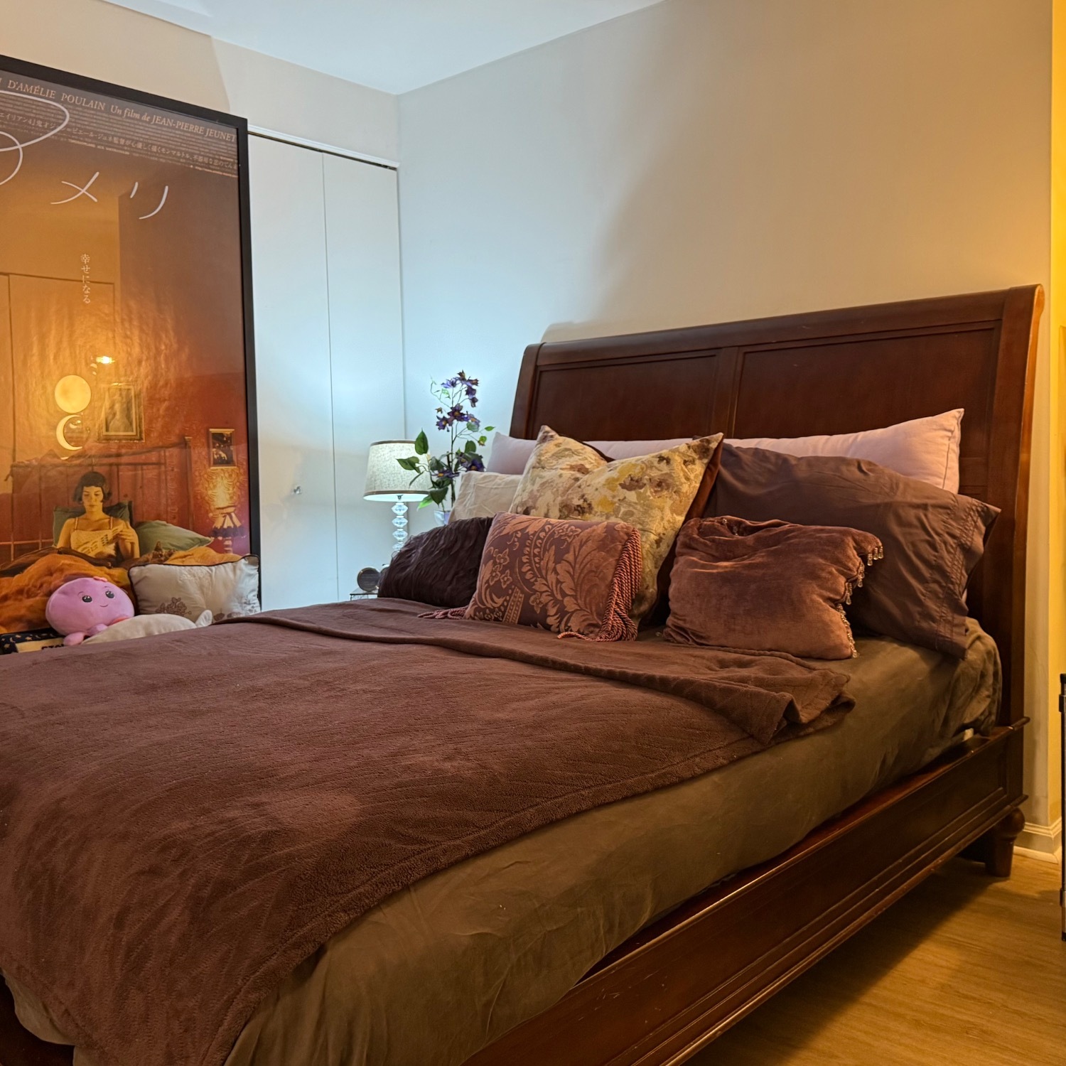 Vintage Solid Wood Sleigh Bed, Queen Size  - image-10