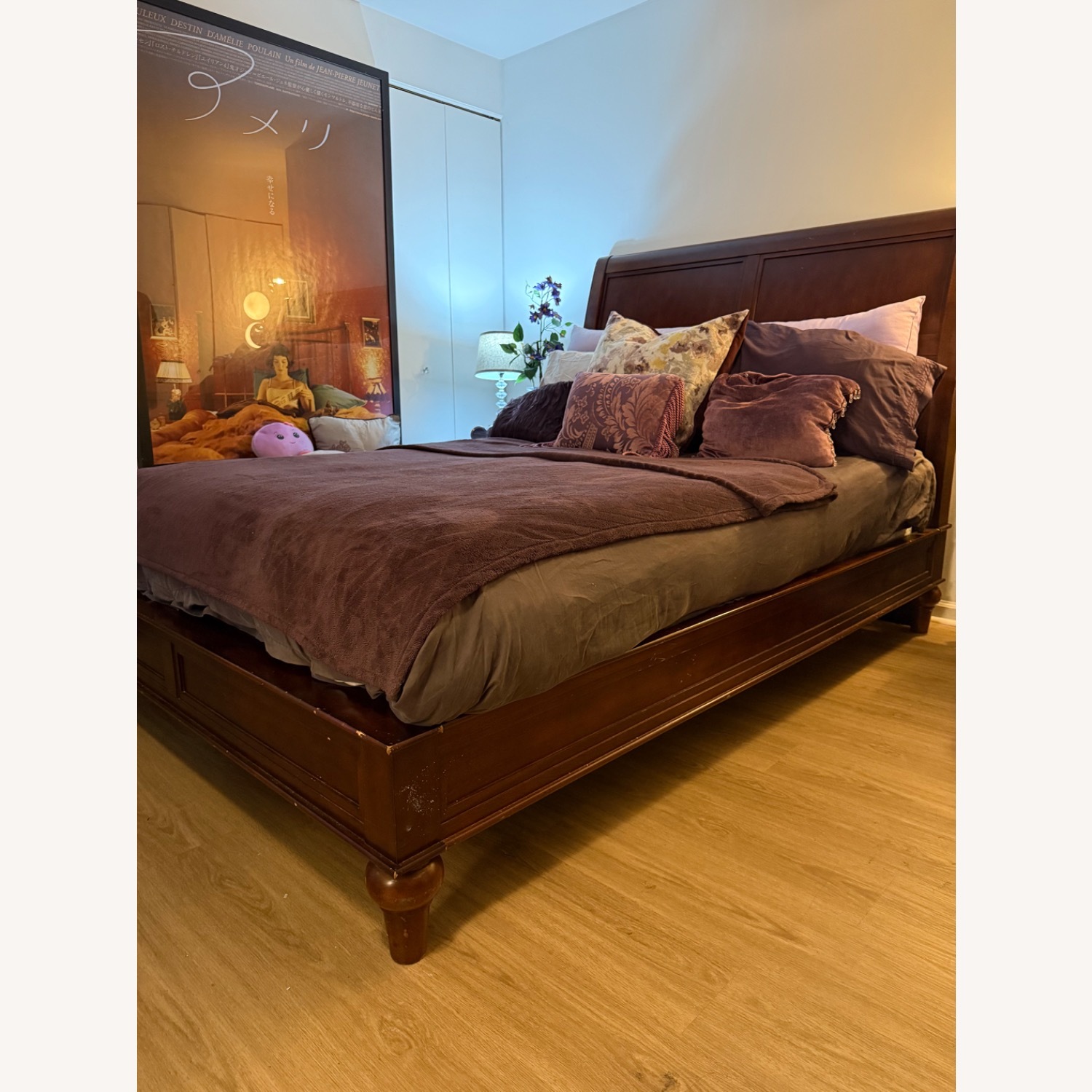 Vintage Solid Wood Sleigh Bed, Queen Size  - image-11