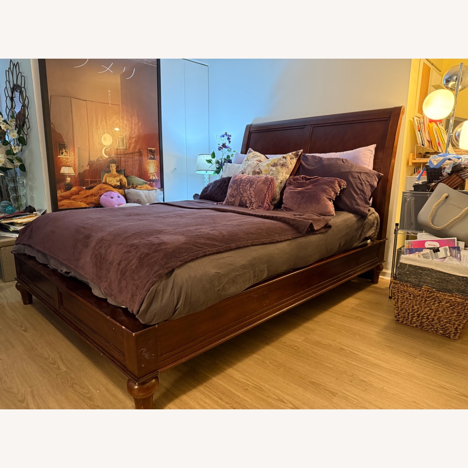 Vintage Solid Wood Sleigh Bed, Queen Size  - image-6