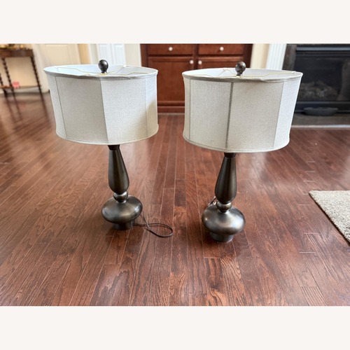 Used Rooms To Go Dunbrook Table Lamps for sale on AptDeco