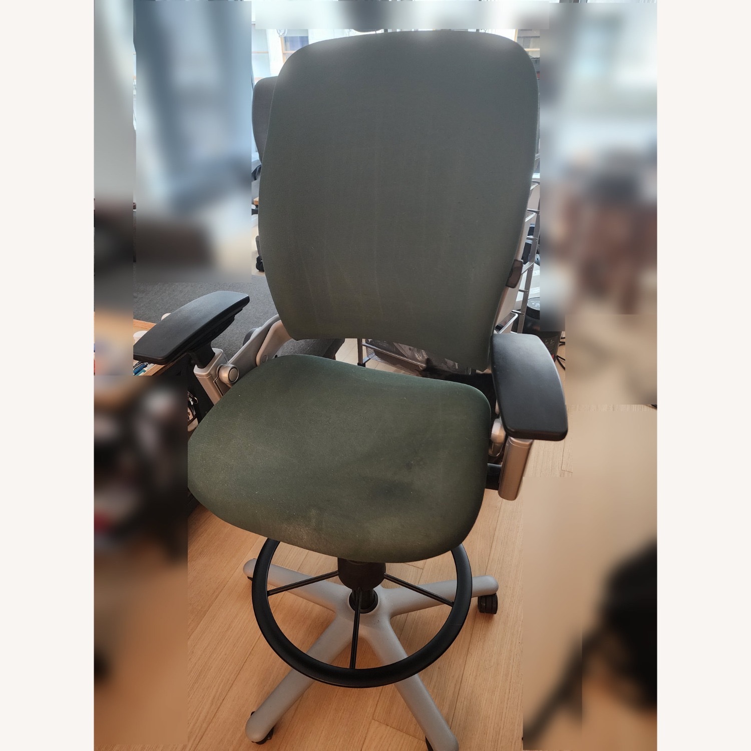 Steelcase Leap Stool - image-3