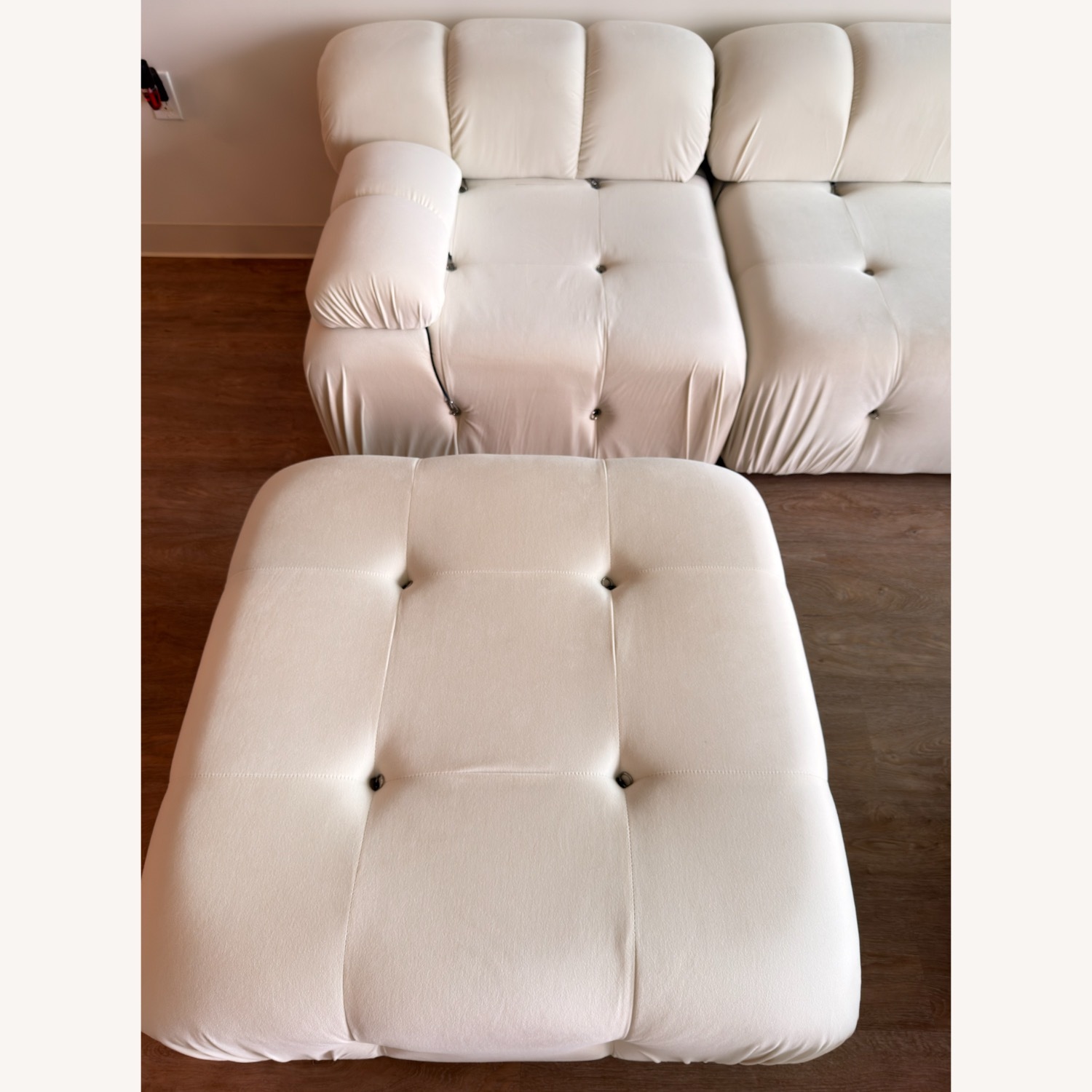 Einari White Velvet 3+ Piece Sectional - image-6