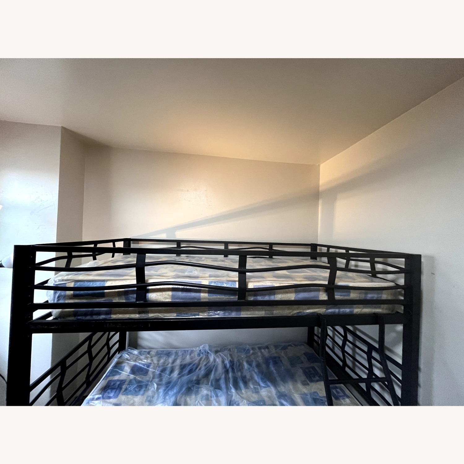 Twin-Star Home Black Metal Bunk Bed - image-6